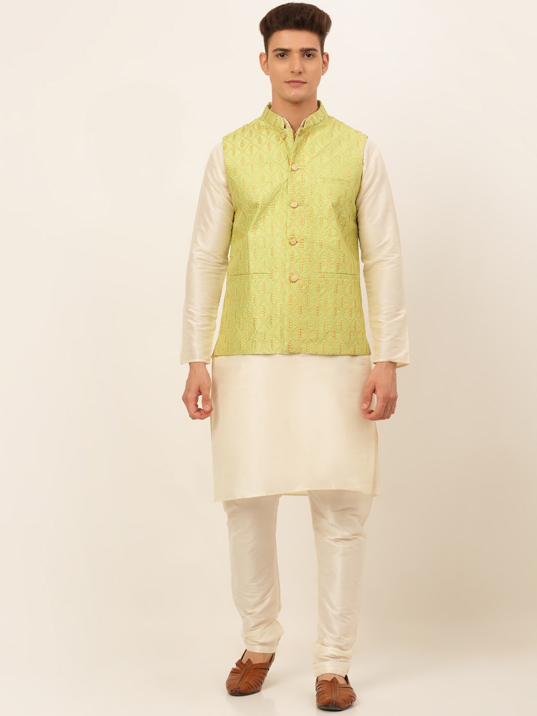 

Jompers Men Green Kurta Pyjamas With Nehru Jacket