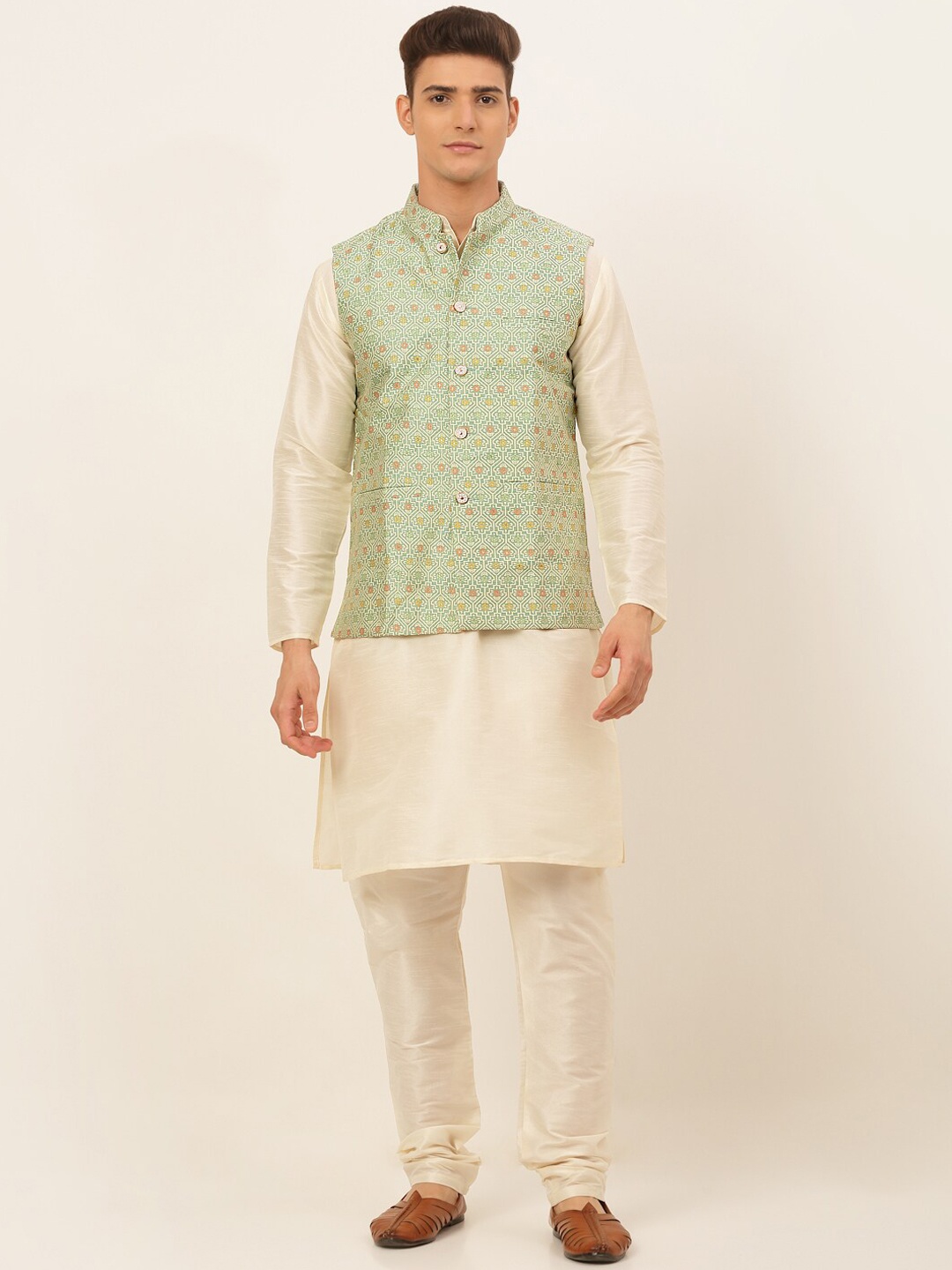 

Jompers Men Off White Kurta & Churidar With Nehru Jacket