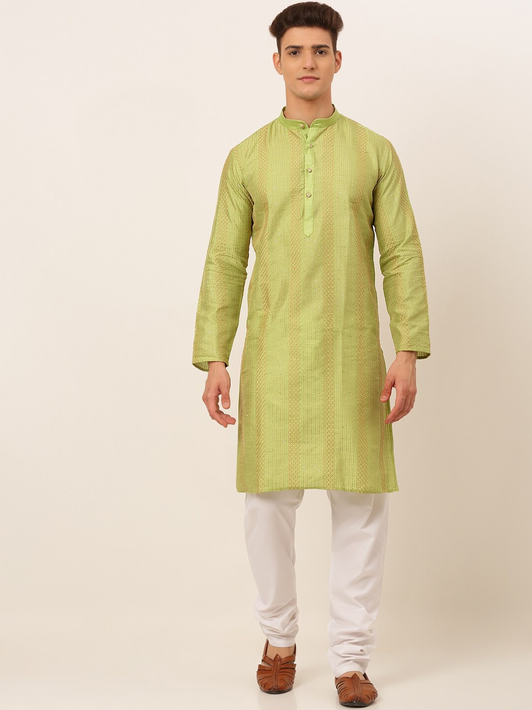 

Jompers Men Green Sequinned Kurta with Pyjamas