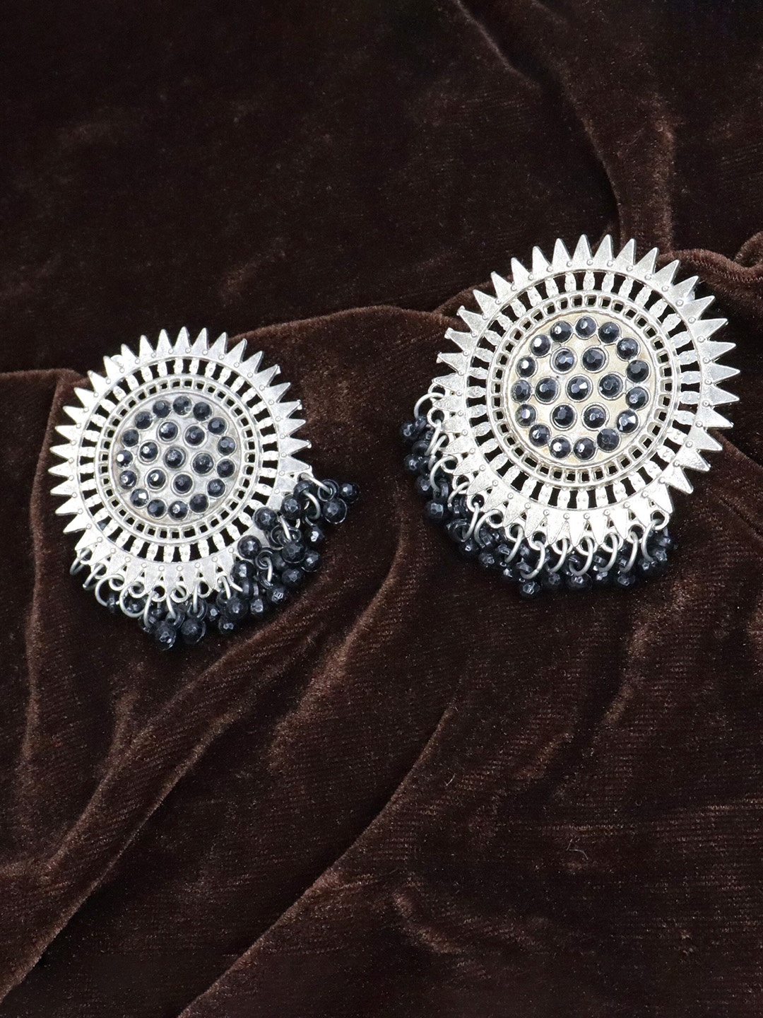 

Krelin Silver-Toned & Black Oval Oxidised Earrings