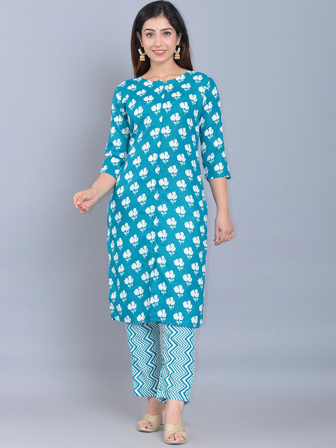 

Bachuu Women Turquoise Blue Printed Kurta with Trousers