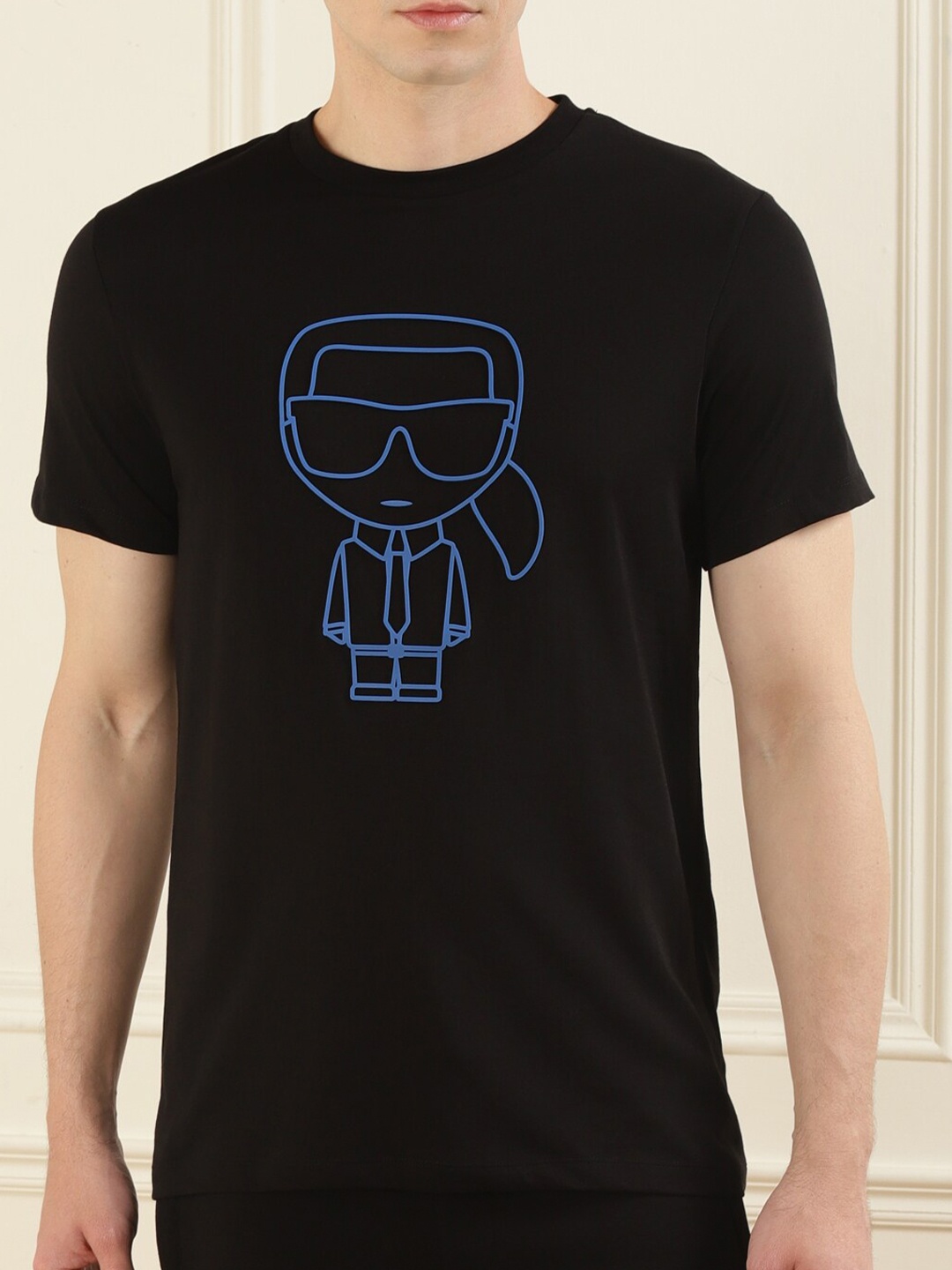 

Karl Lagerfeld Men Black T-shirt