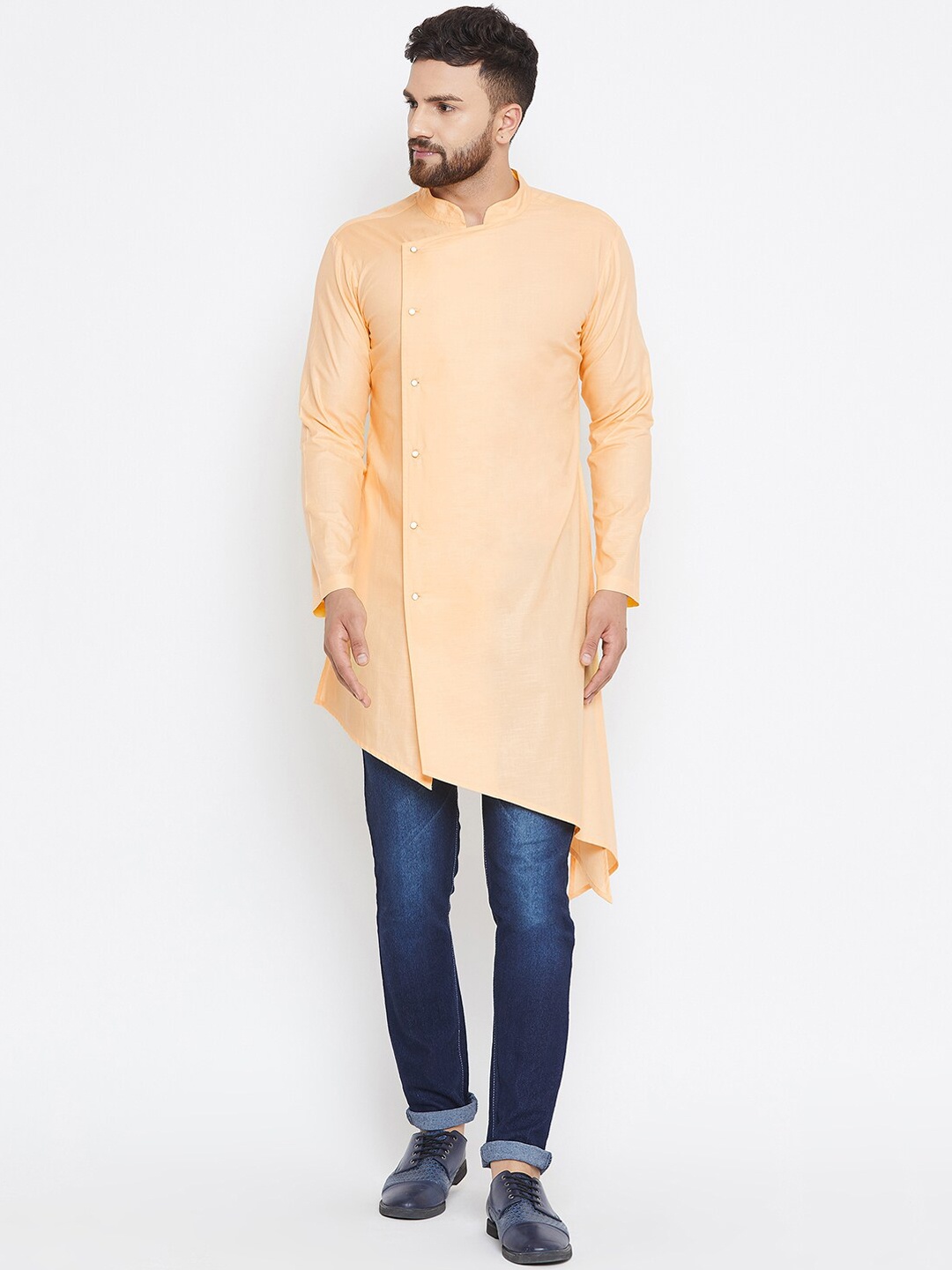 

Hypernation Men Yellow Solid Cotton Kurta