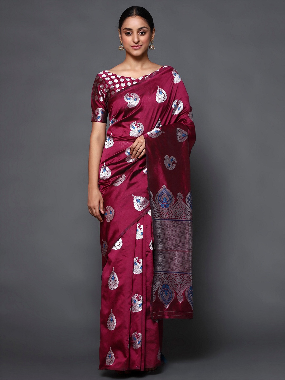 

Glemora Magenta & Silver-Toned Floral Zari Art Silk Kanjeevaram Saree