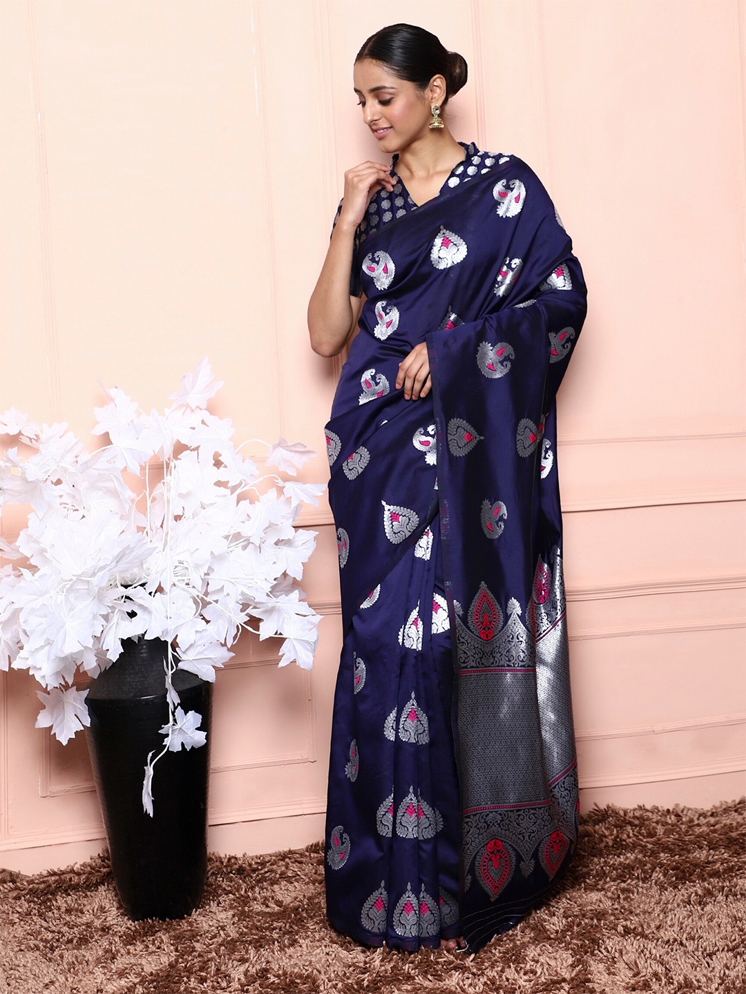 

Glemora Blue & Silver-Toned Ethnic Motifs Zari Art Silk Kanjeevaram Saree