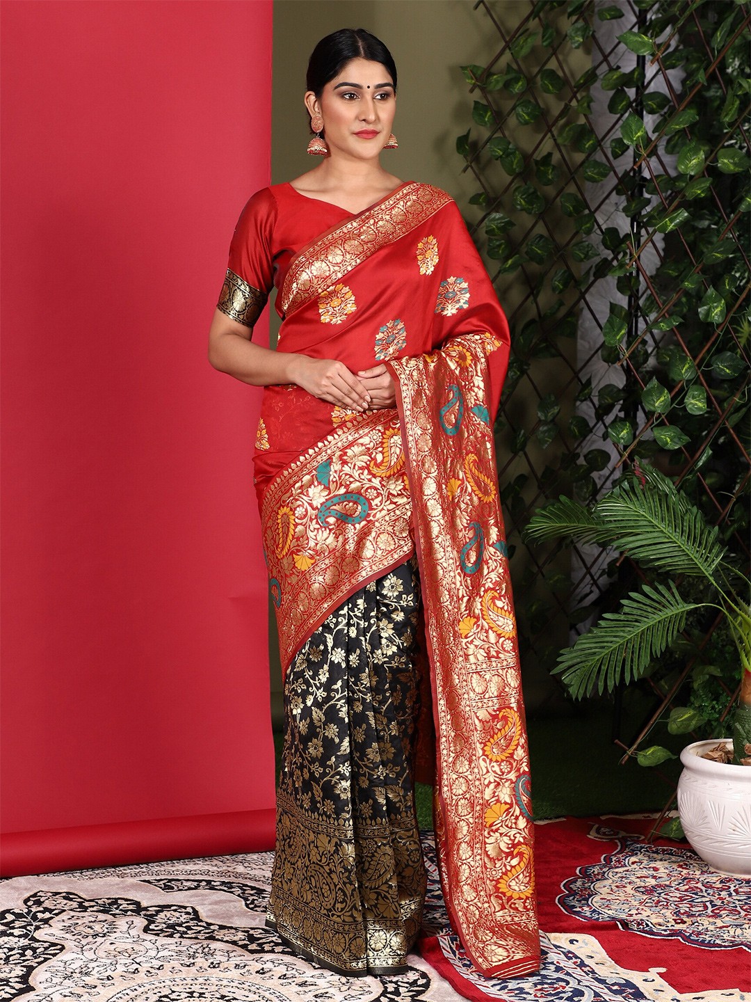 

Glemora Women Black & Red Woven Design Zari Art Silk Kanjeevaram Saree