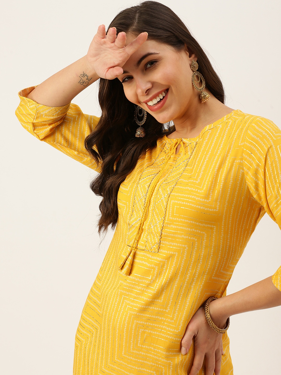 

SHOWOFF Women Yellow Bandhani Printed Cotton Round Neck Kurta