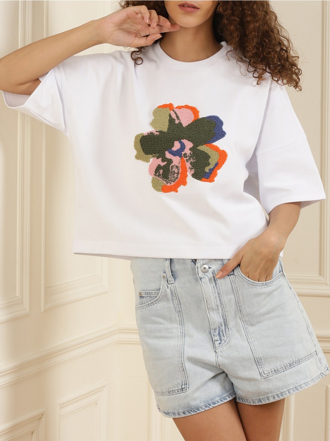 

Ted Baker Women White Printed Crop Boxy T-shirt