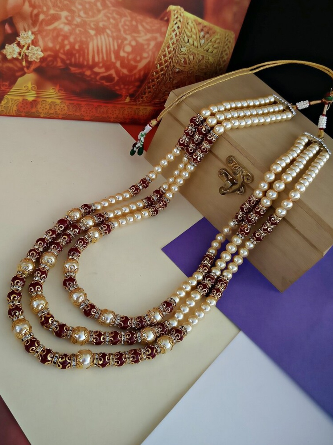 

LUCKY JEWELLERY Men Gold-Toned & Maroon Gold-Plated Necklace