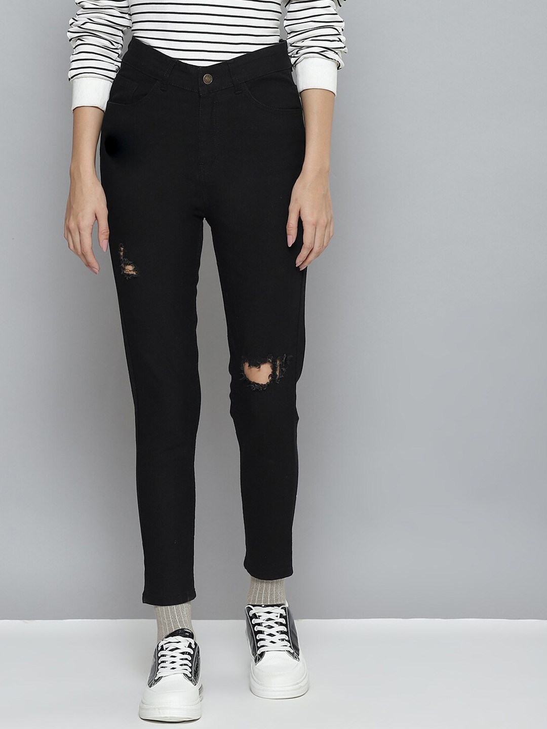 

SASSAFRAS Women Black Comfort Slim Fit High-Rise Mildly Distressed Jeans