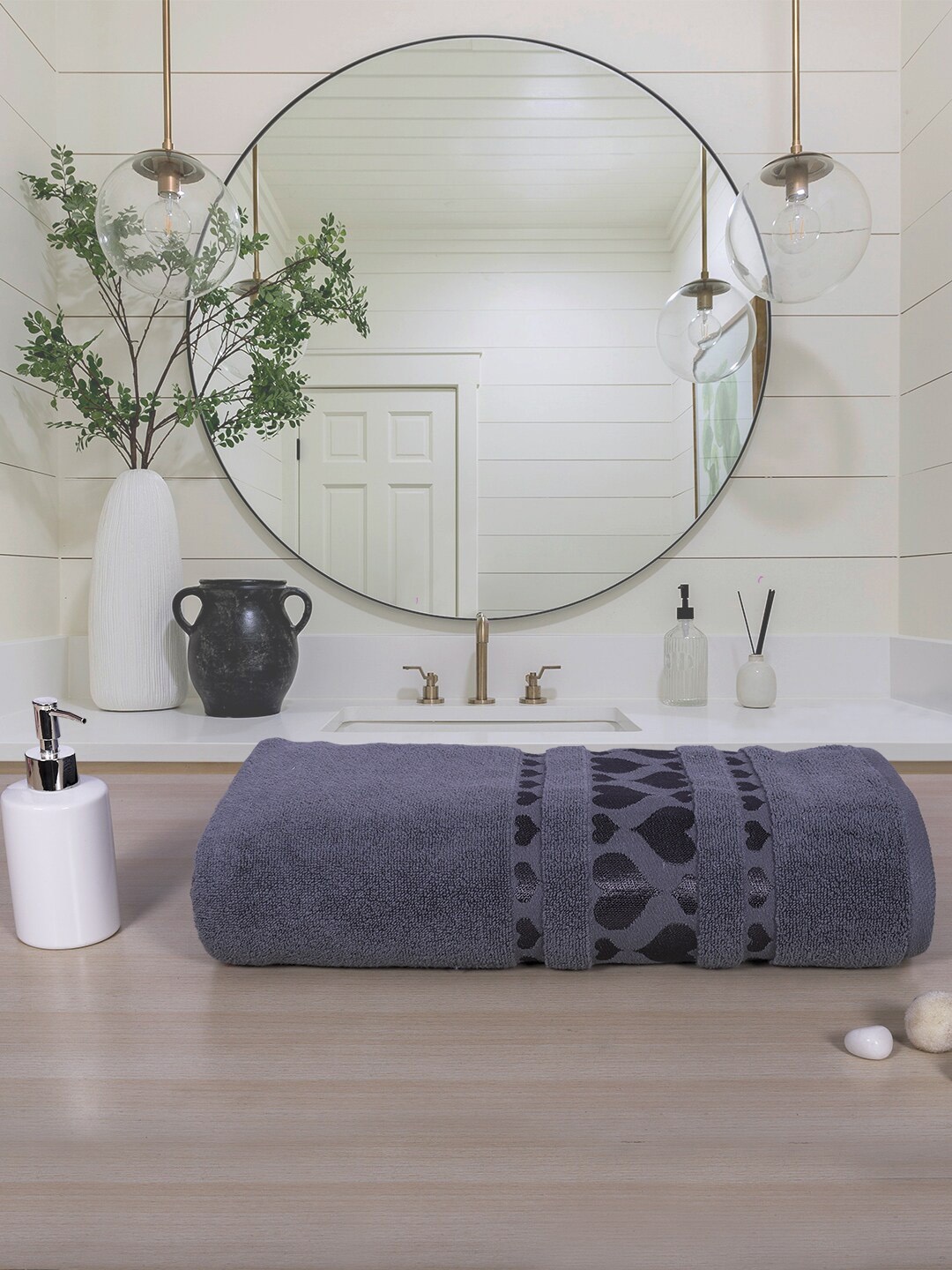 

RANGOLI Grey Solid 550 GSM Pure Cotton Bath Towel