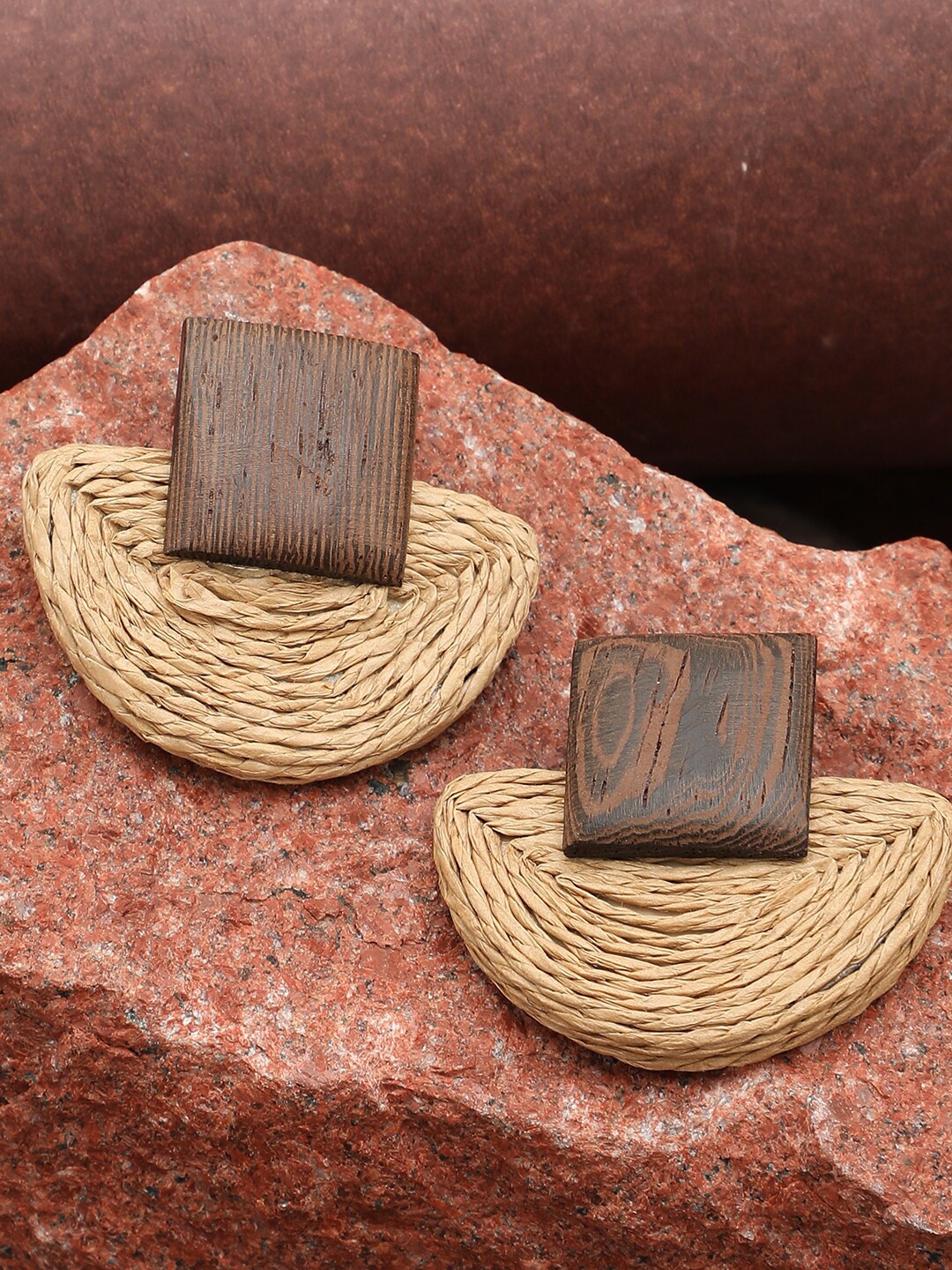

SOHI Brown & Gold Plated Contemporary Studs Earrings