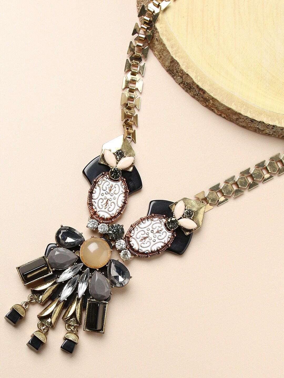 

SOHI Women Gold-Toned & Black Gold-Plated Antique Necklace