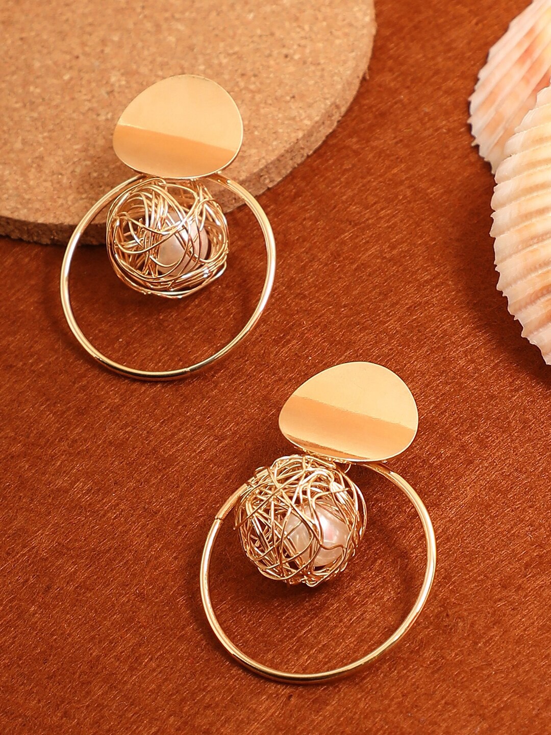 

SOHI Women Gold-Toned Contemporary Drop Earrings