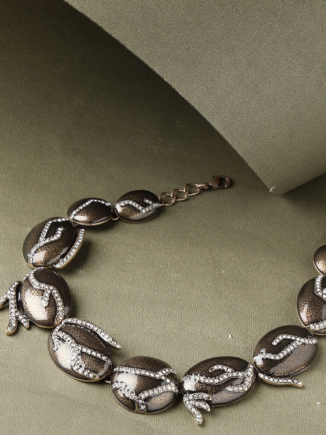 

SOHI Gold-Toned & Brown Gold-Plated Necklace