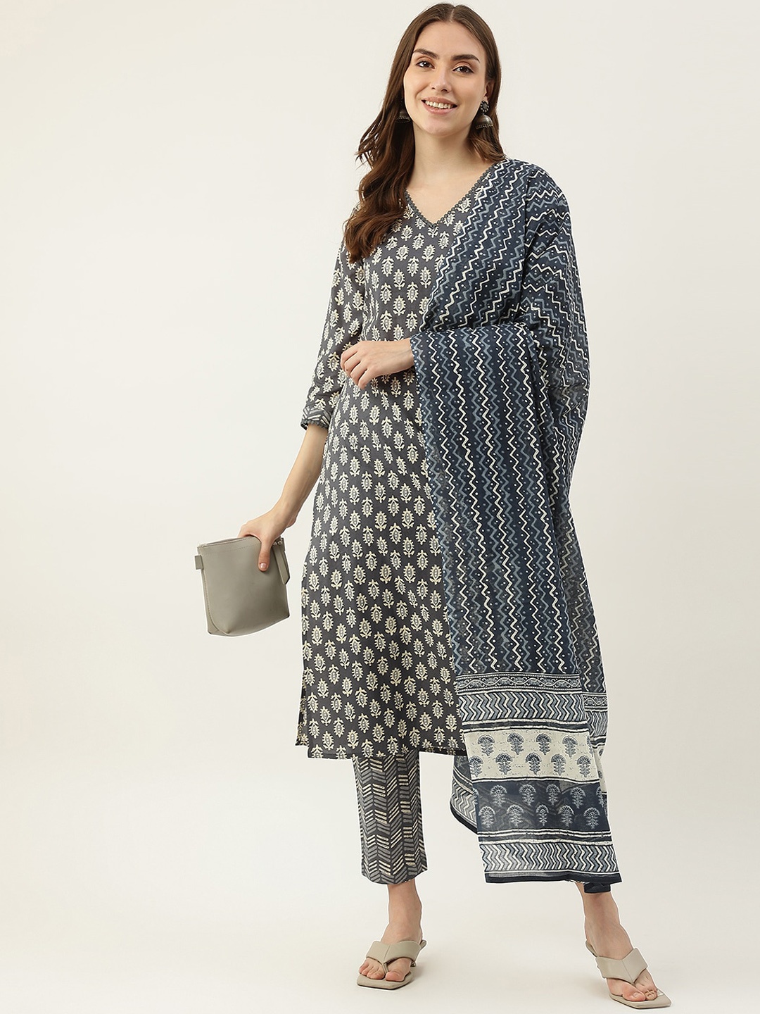 

FIORRA Women Grey Ethnic Motifs Printed Pure Cotton Kurti with Trousers & With Dupatta