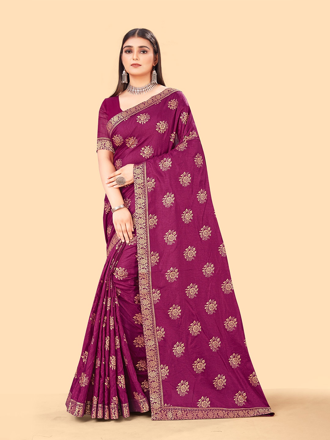 

TEREZA Magenta & Gold-Toned Ethnic Motifs Zari Silk Blend Banarasi Saree