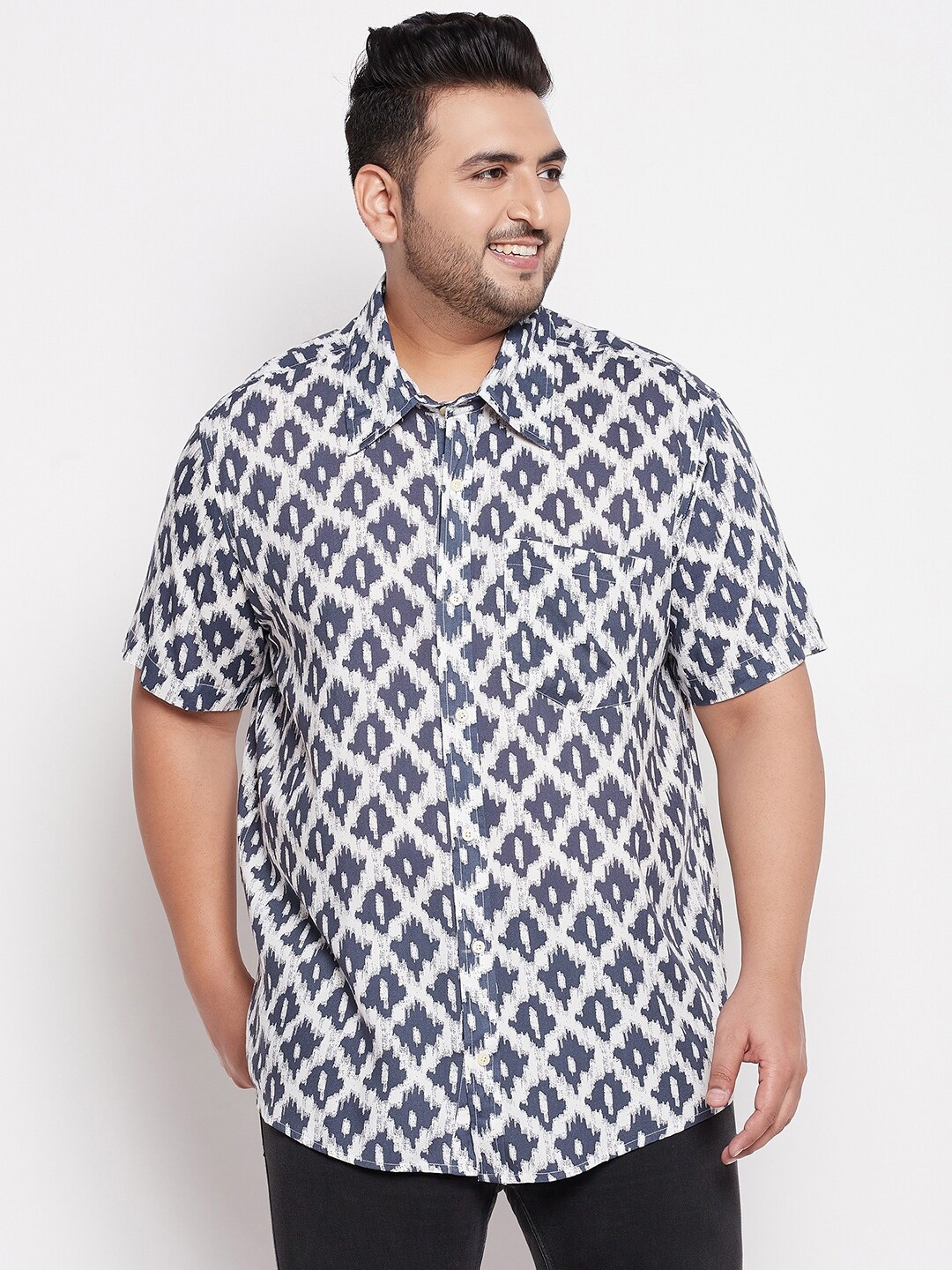 

Bigbanana Men White Comfort Printed Casual Plus Size Shirt