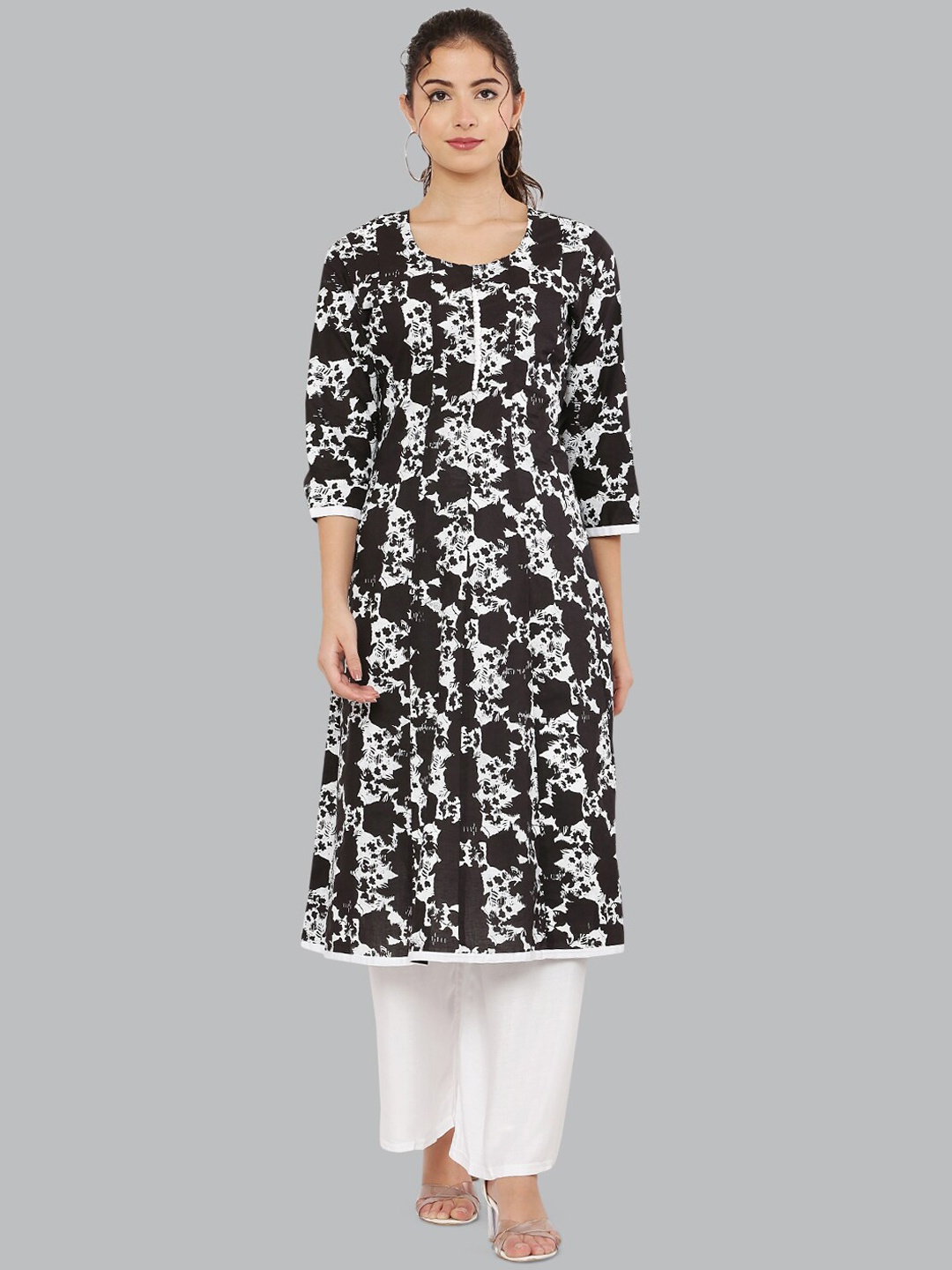 

DEGE Women Black & White Printed Anarkali Kurta