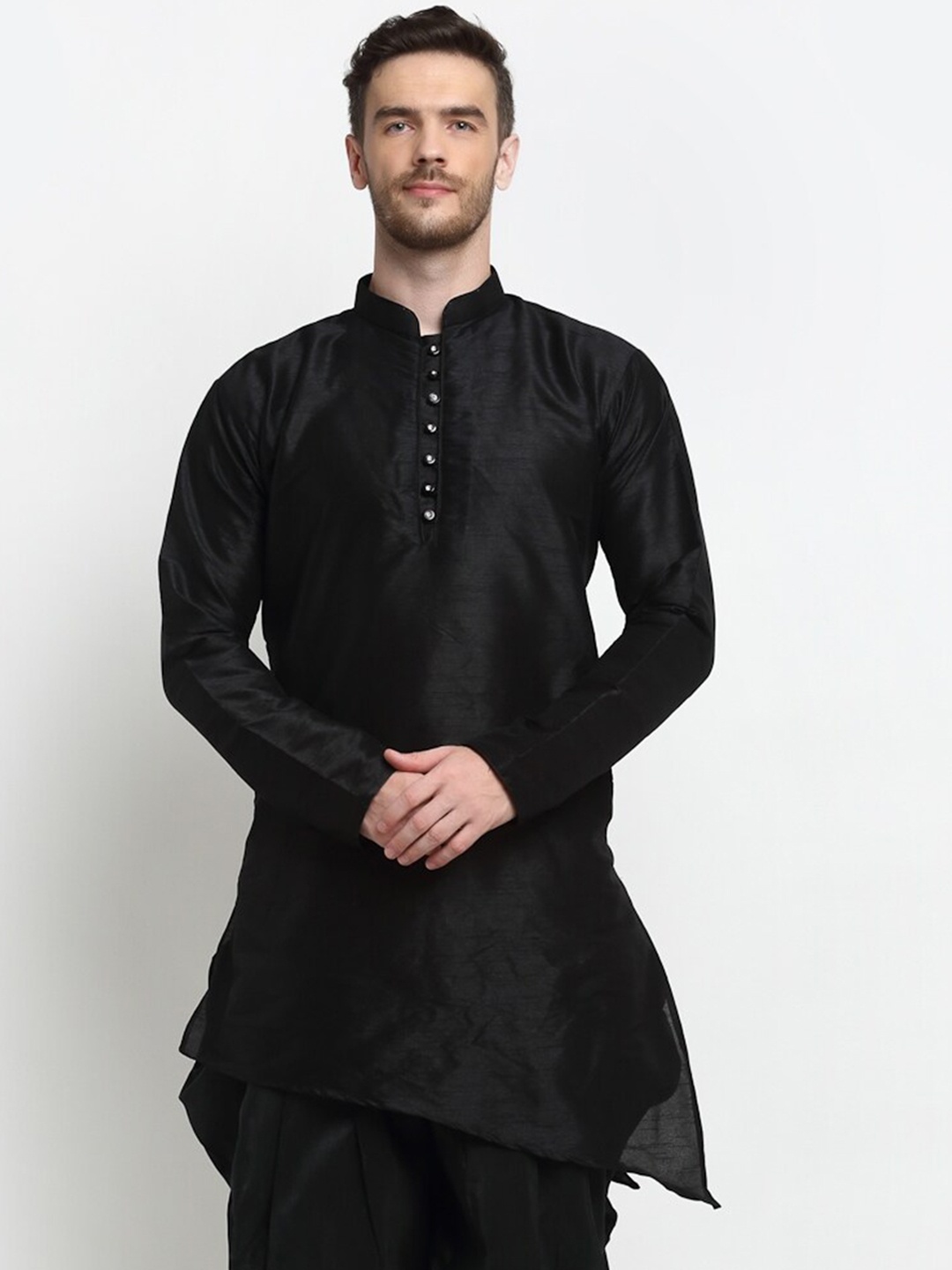 

Benstoke Men Black Solid Kurta