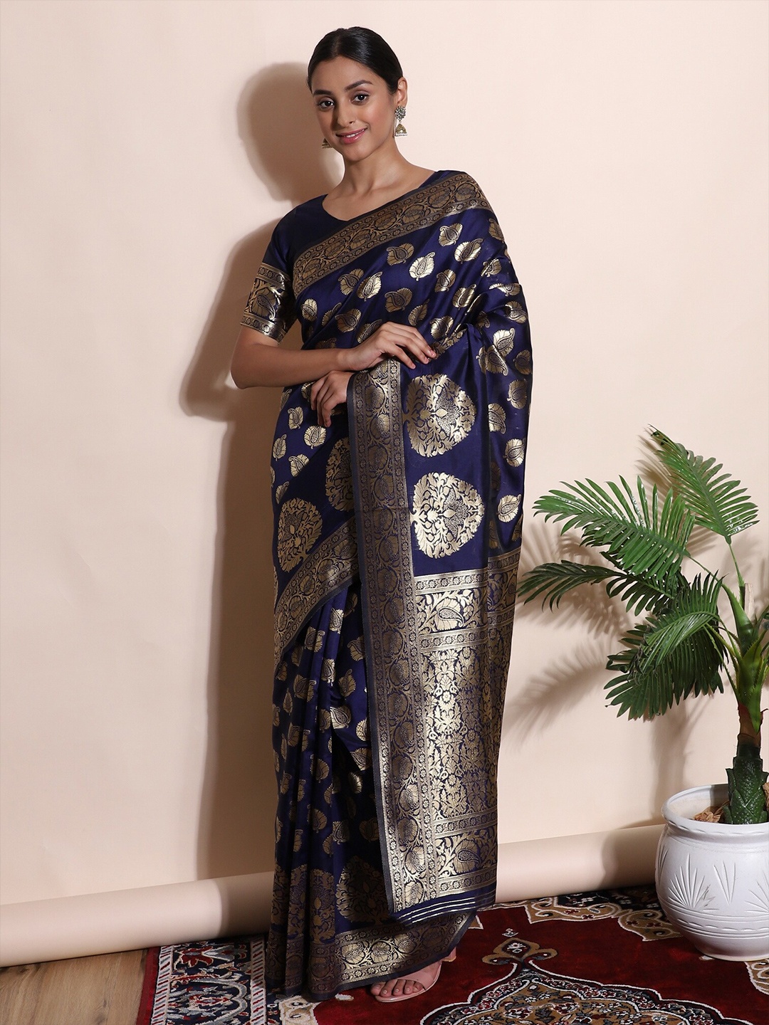 

Glemora Blue & Gold-Toned Woven Design Zari Art Silk Kanjeevaram Saree