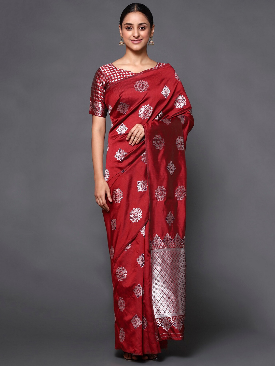 

Glemora Red & Silver-Toned Woven Design Zari Art Silk Kanjeevaram Saree