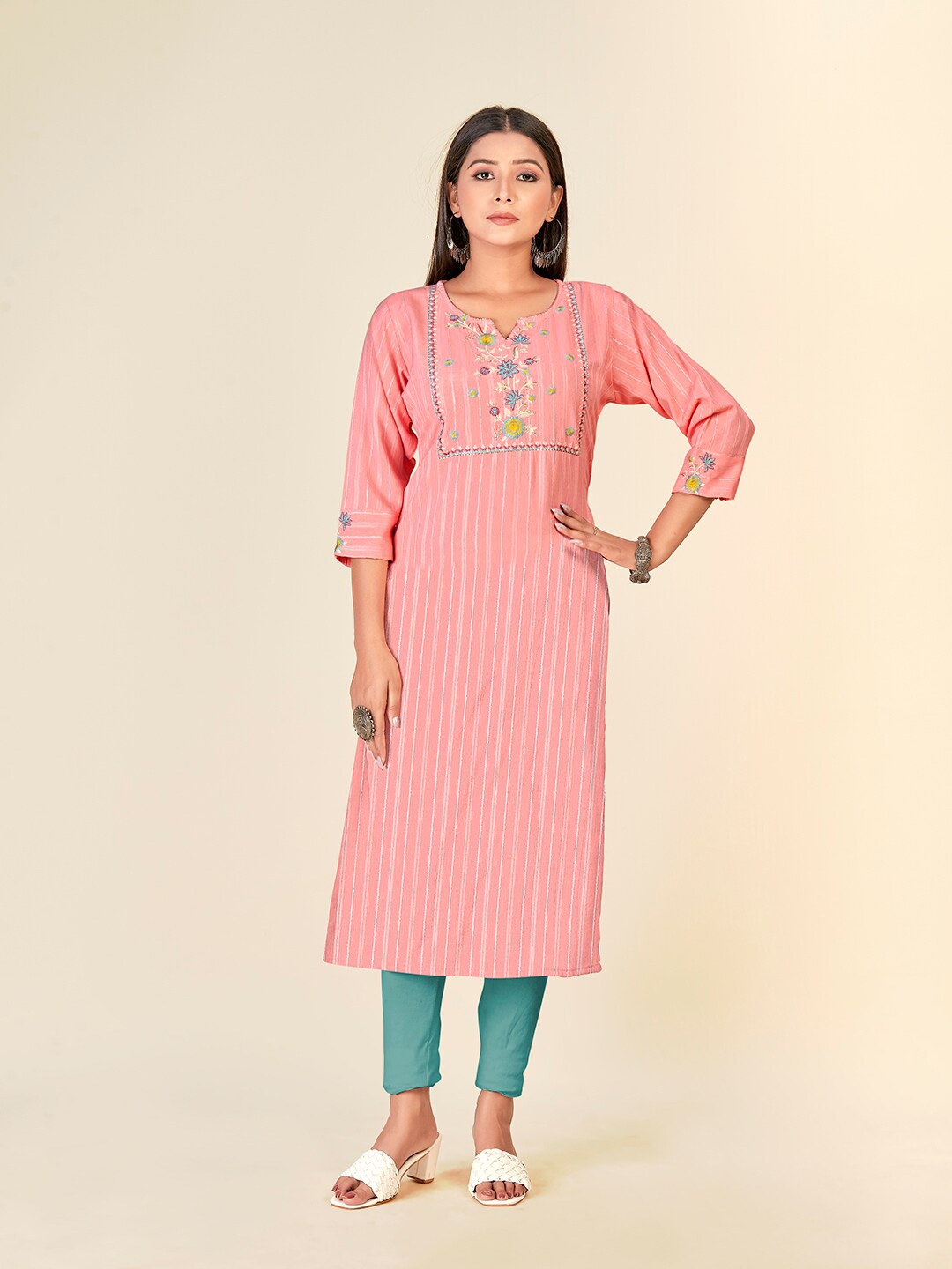 

NH KAPDEWALA Women Pink Striped Kurta