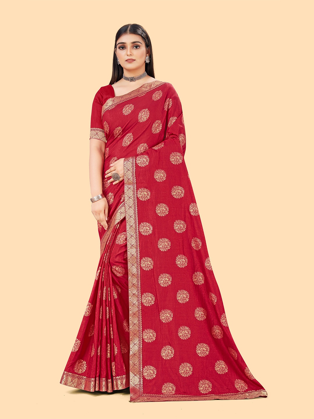 

TEREZA Maroon & Gold-Toned Floral Zari Silk Blend Banarasi Saree