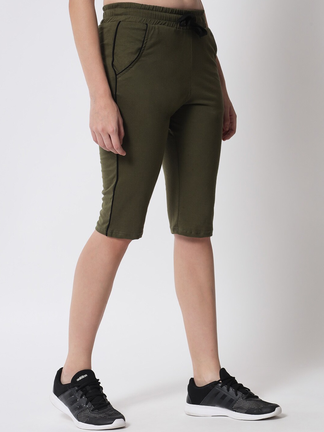 

Q-rious Women Olive Side String Three Fourth Capris