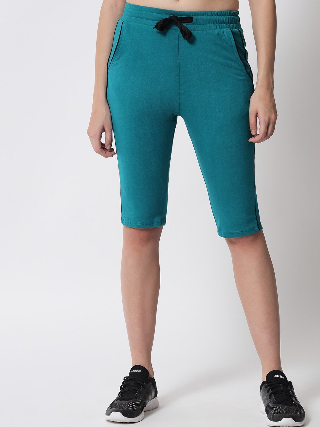 

Q-rious Women Green Three Fourth Capris