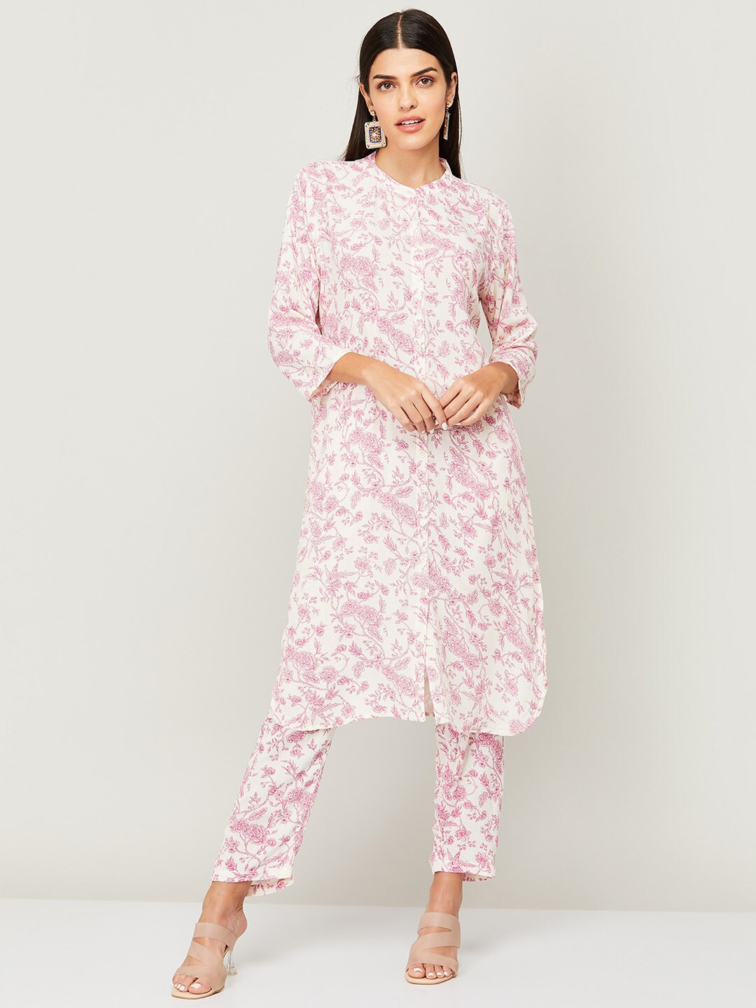

Colour Me by Melange Women White Floral Printed Pleated Kurta with Trousers