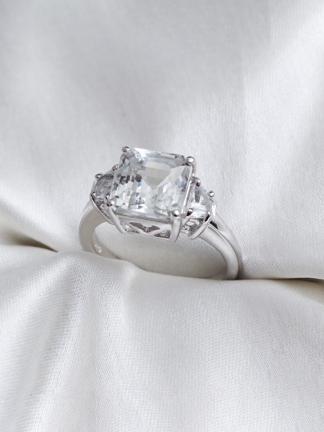 HIFLYER JEWELS Rhodium-Plated Silver-Toned & Topaz Stone Studded Finger Ring