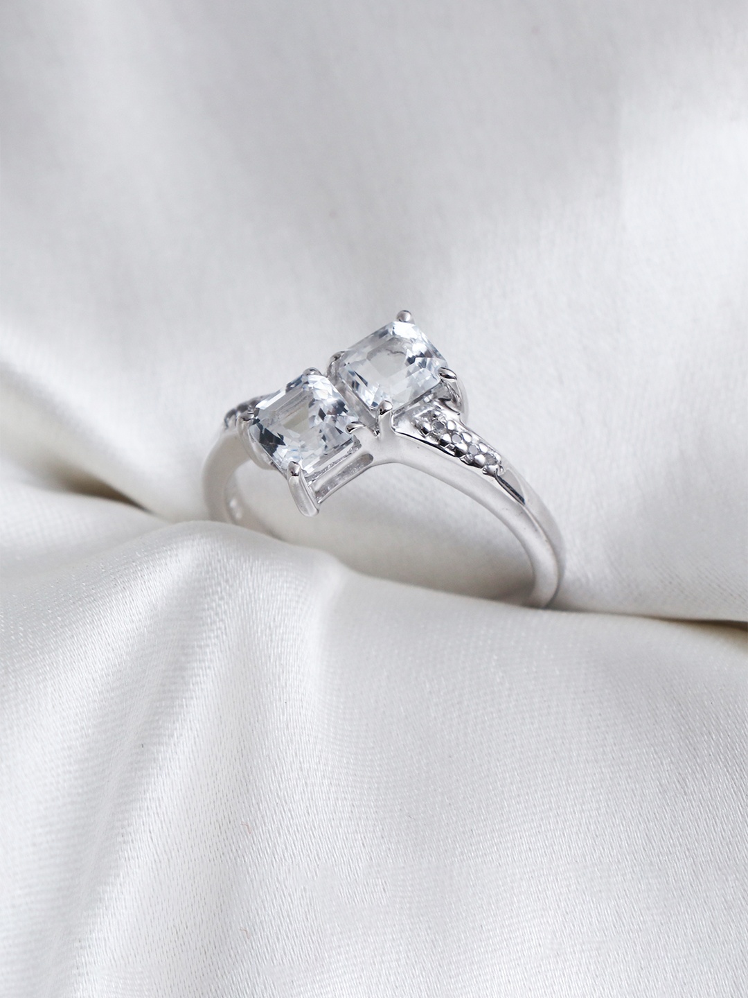 

HIFLYER JEWELS Rhodium-Plated White Stone-Studded Finger Ring