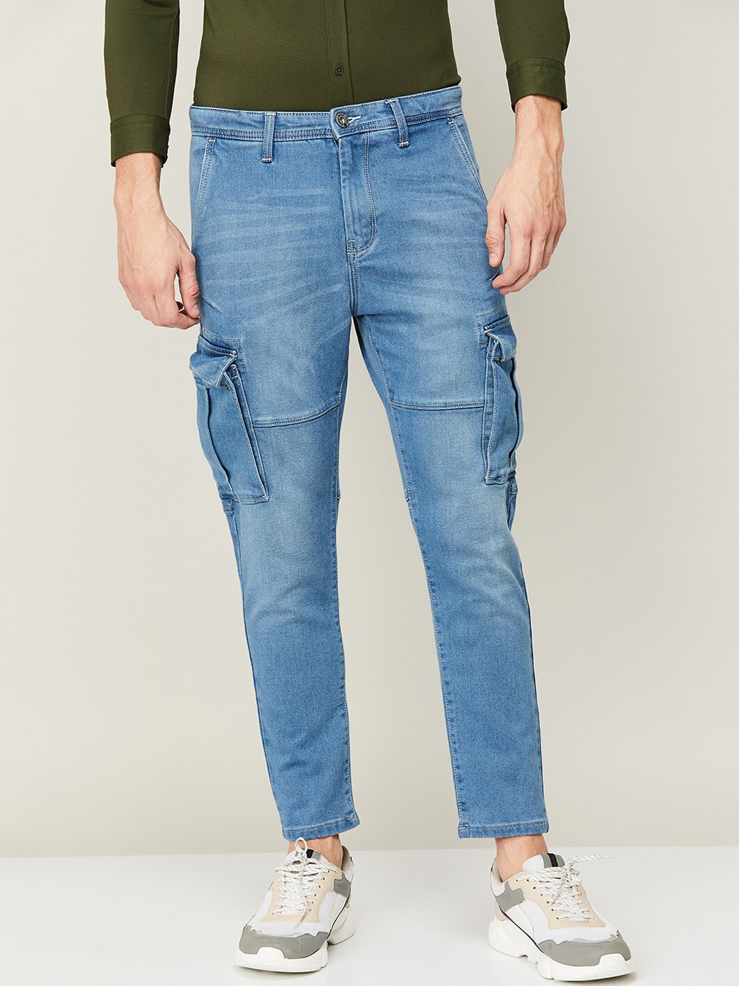 

Bossini Men Blue Jogger Light Fade Jeans