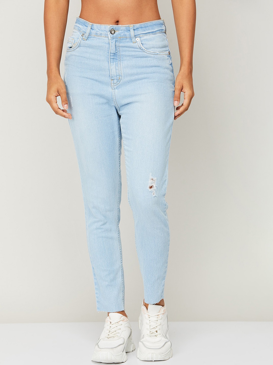 

Ginger by Lifestyle Women Blue Skinny Fit Low Distress Heavy Fade Jeans