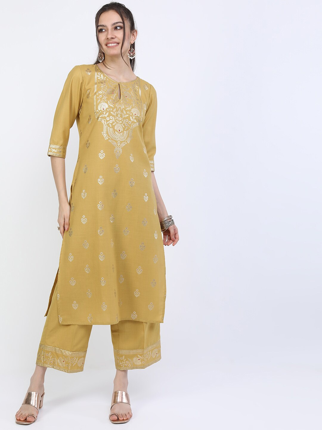 

KETCH Women Yellow Printed Embellished Straight Kurta With Palazzos