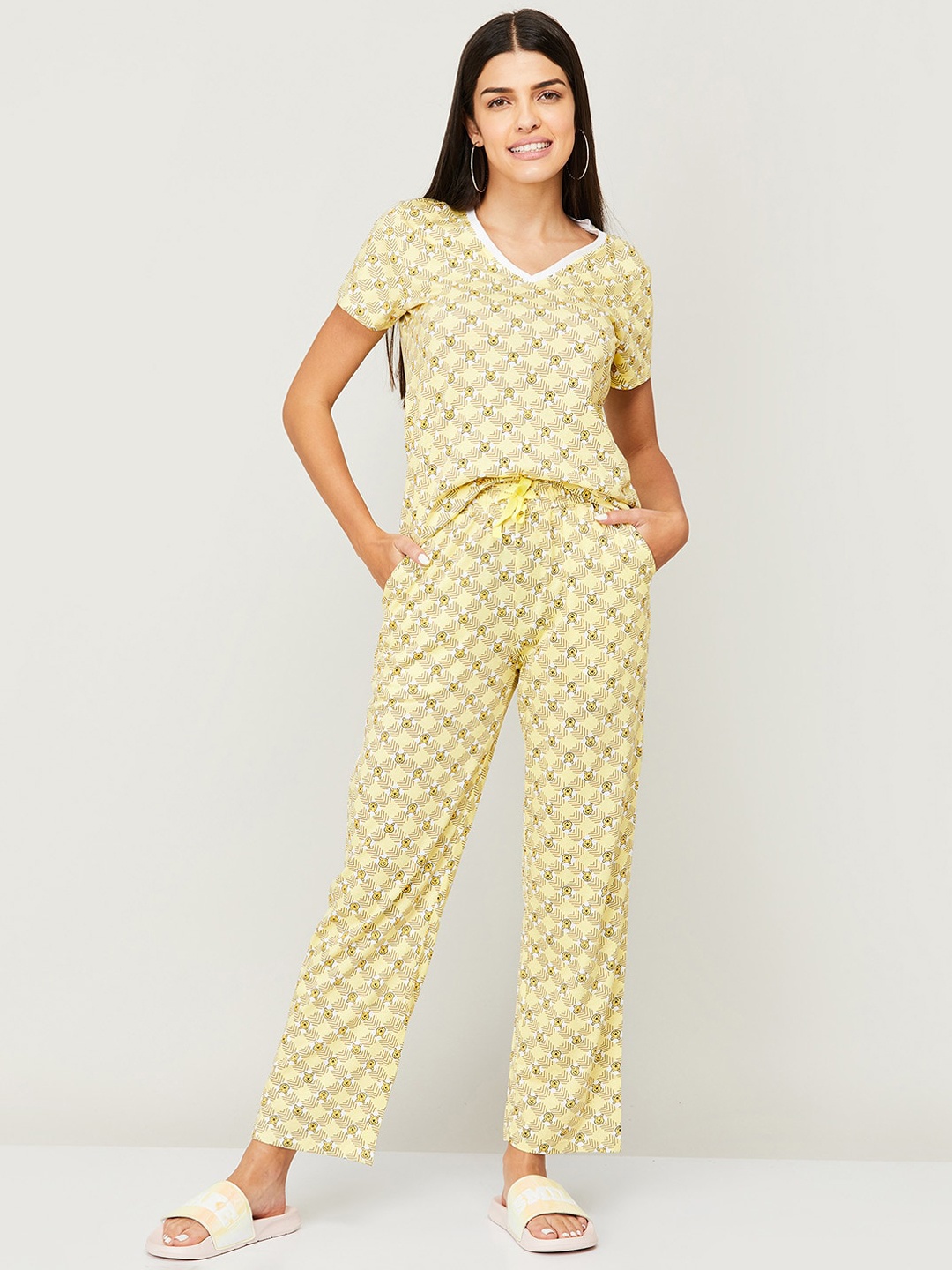 

Ginger by Lifestyle Women Yellow Winnie The Pooh Printed Cotton Night suit