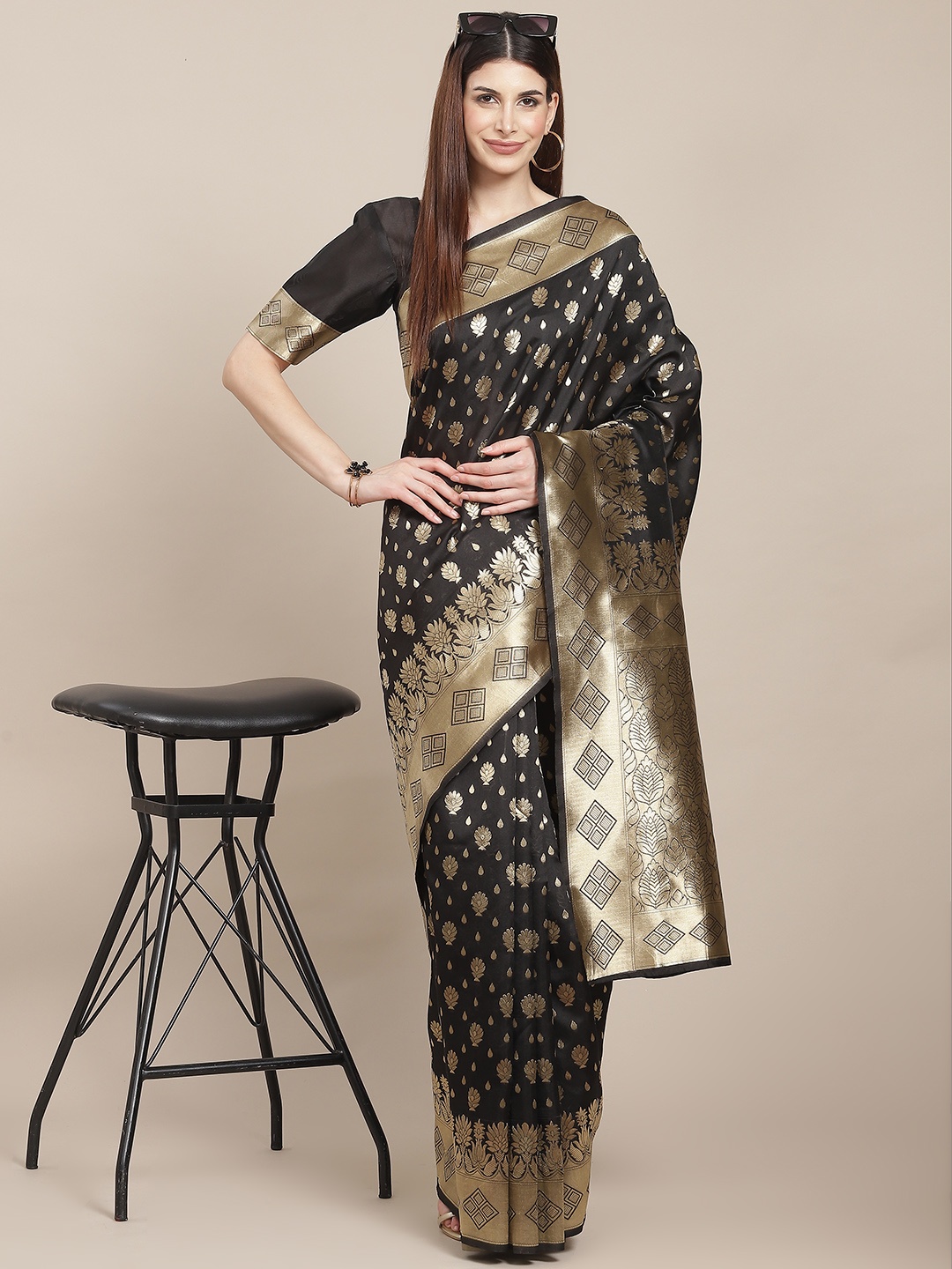 

Varanga Black & Golden Woven Design Banarasi Saree