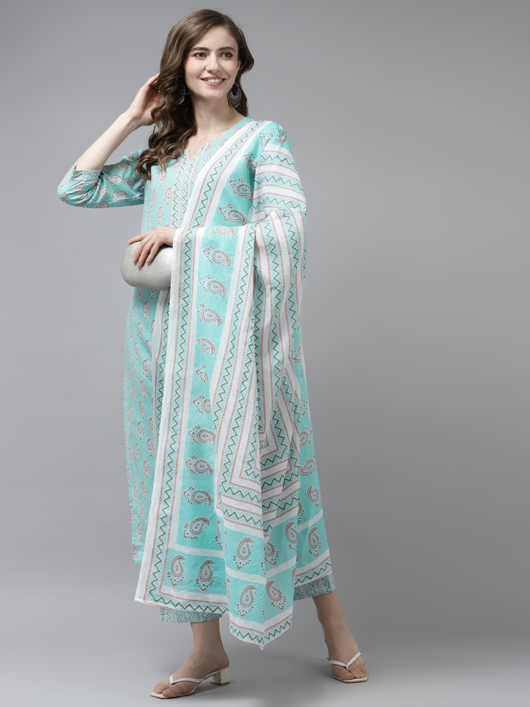 

Yufta Women Sea Green Paisley Printed Pure Silk Kurta with Trousers & Dupatta