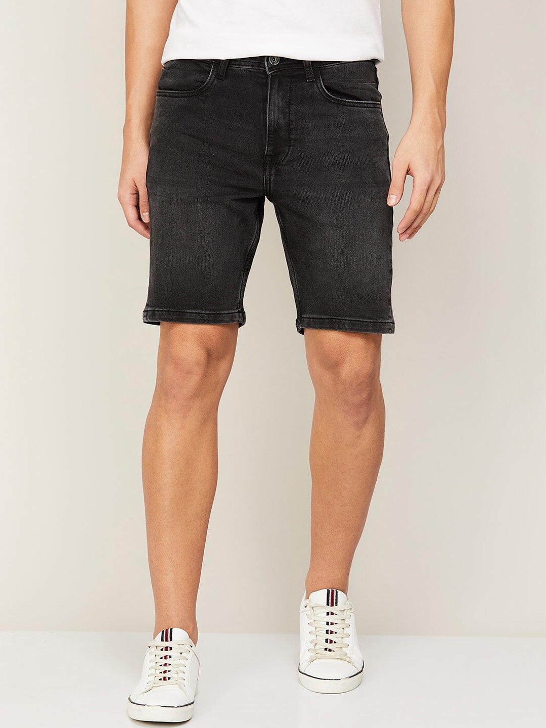 

Bossini Men Black Washed Denim Shorts
