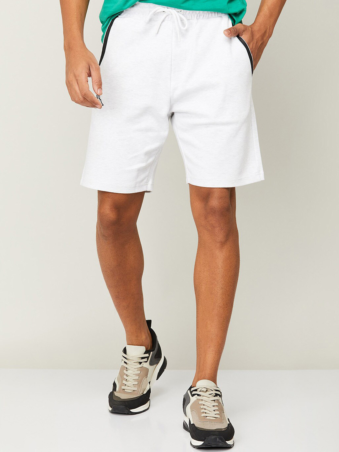 

Kappa Men White Shorts