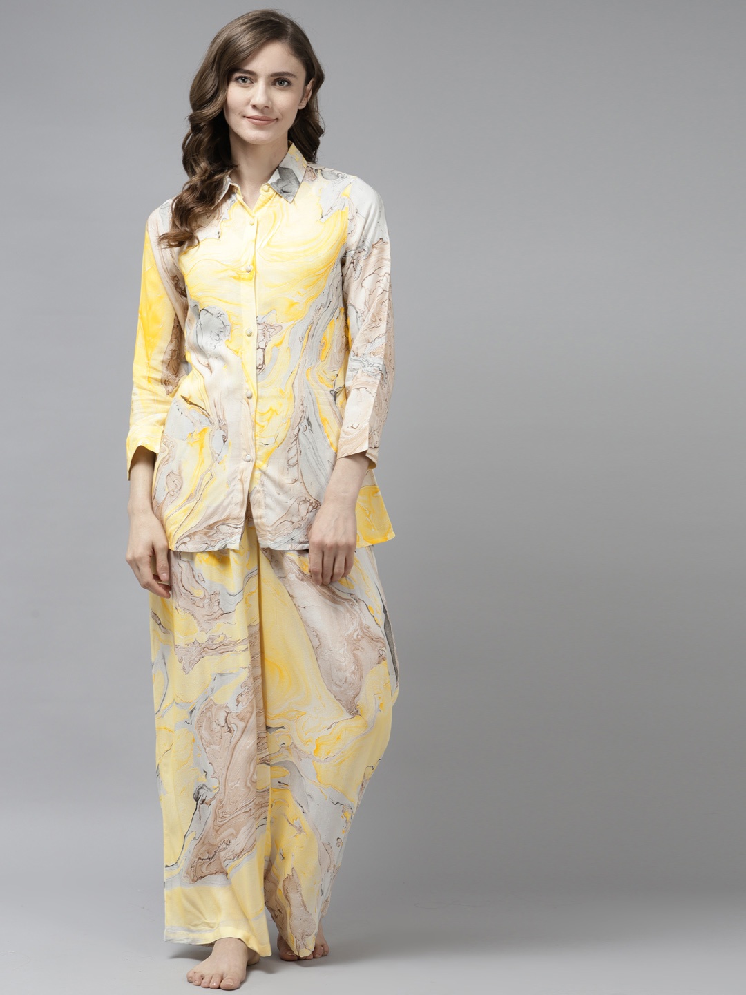 

Prakrti Women Yellow & Brown Tie & Dye Printed 3 Piece Night suit