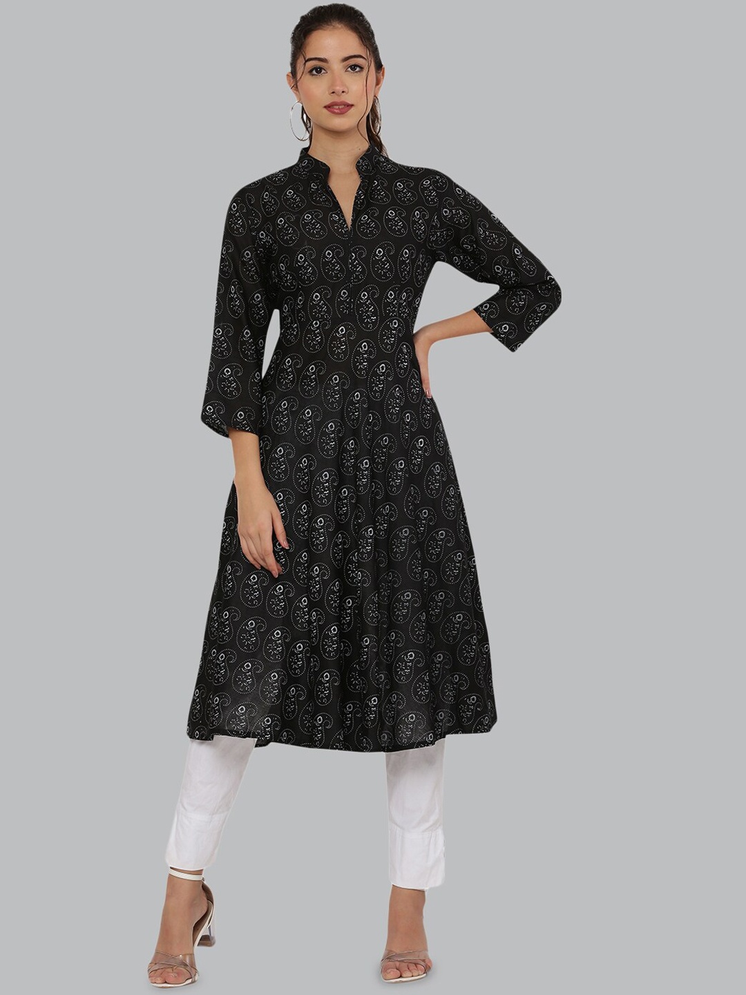 

EZIS FASHION Women Black Printed Kurta