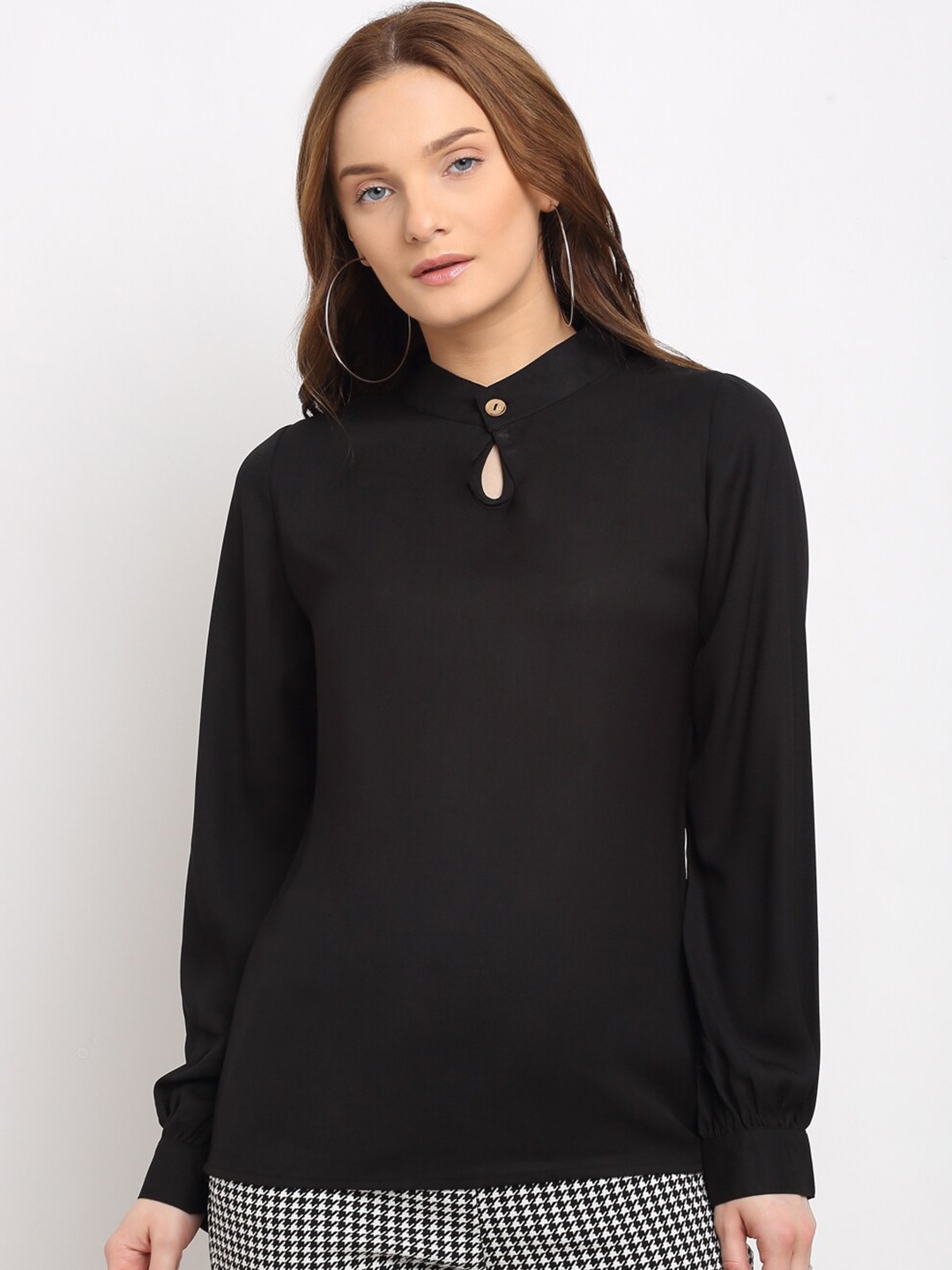 

La Zoire Black Keyhole Neck Georgette Top