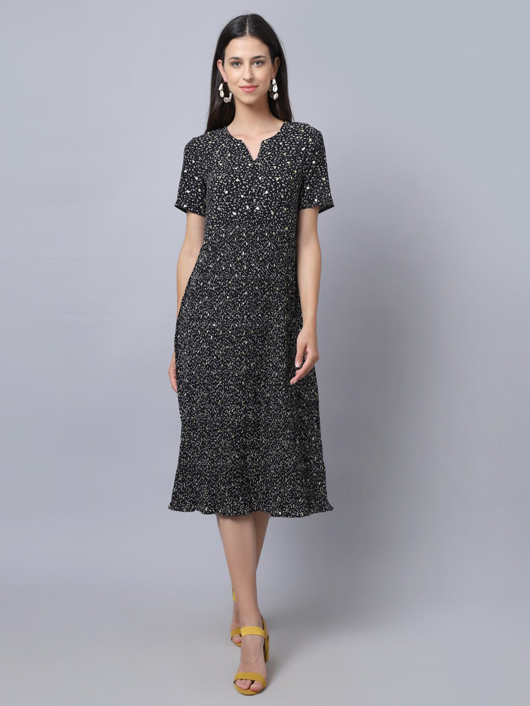 

KURTSY Black & White Crepe A-Line Midi Dress