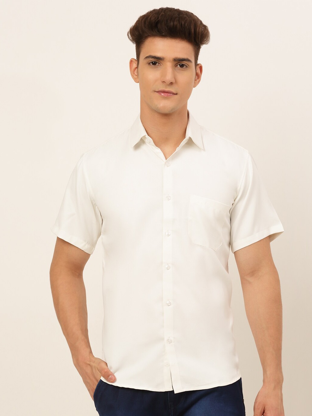 

JAINISH Men White Solid Classic Casual Shirt
