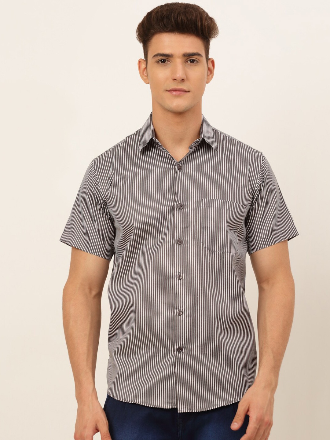 

JAINISH Men Black Classic Striped Casual Shirt