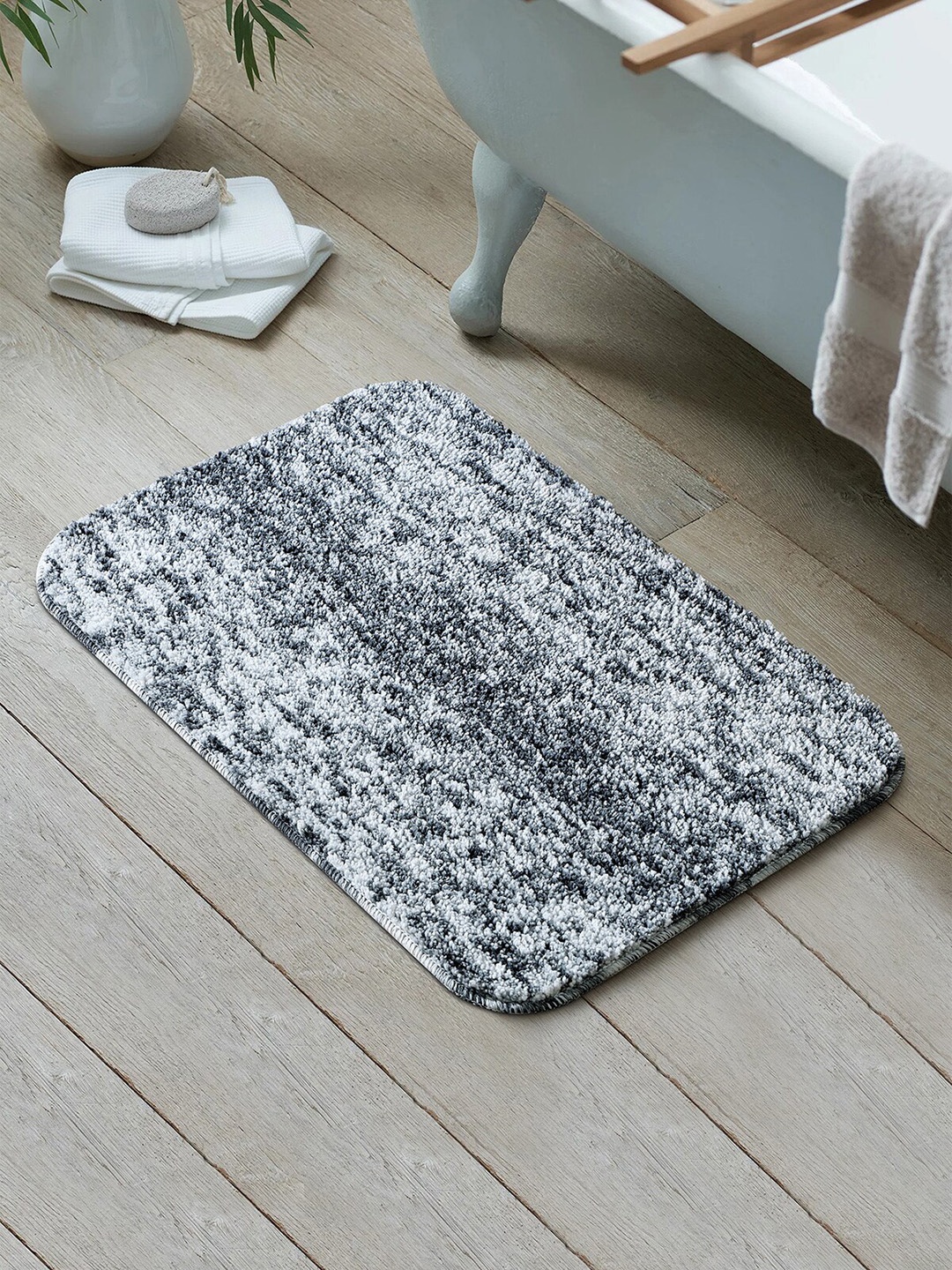 

OBSESSIONS Charcoal Self-Design 1300 GSM Anti-Slip Bath Rug