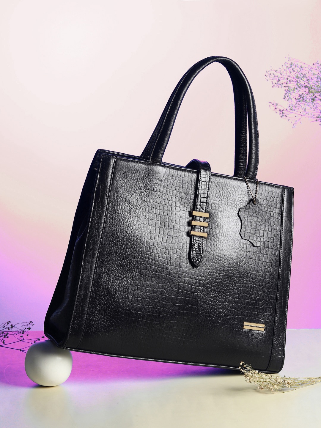 

AMYENCE Black Leather Structured Handheld Bag