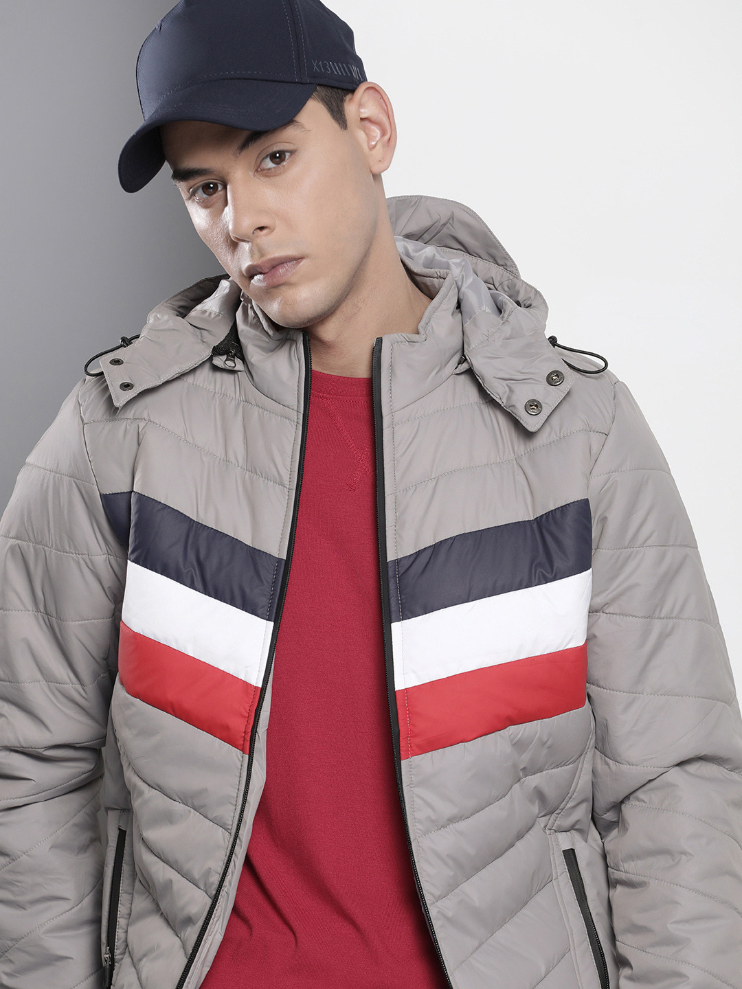 

The Indian Garage Co Men Colourblock Puffer Jacket with Detachable Hood, Grey